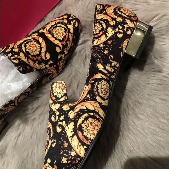 Baroque Print Loafers with Gold Heel - Picture 1 of 3